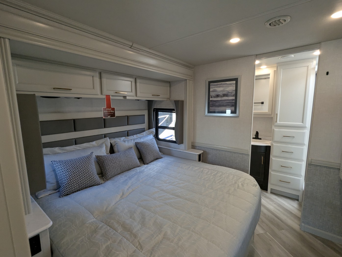 2026 Fleetwood Bounder 35K - Image 24