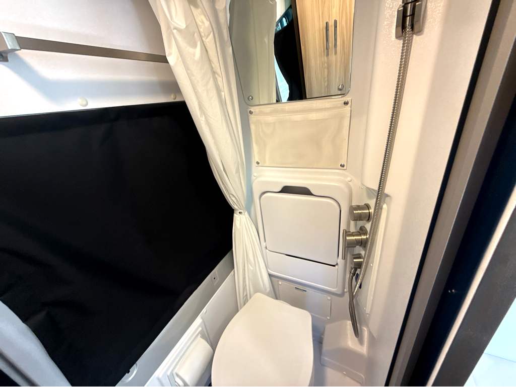 2027 ENTEGRA COACH ETHOS 20T - Image 23