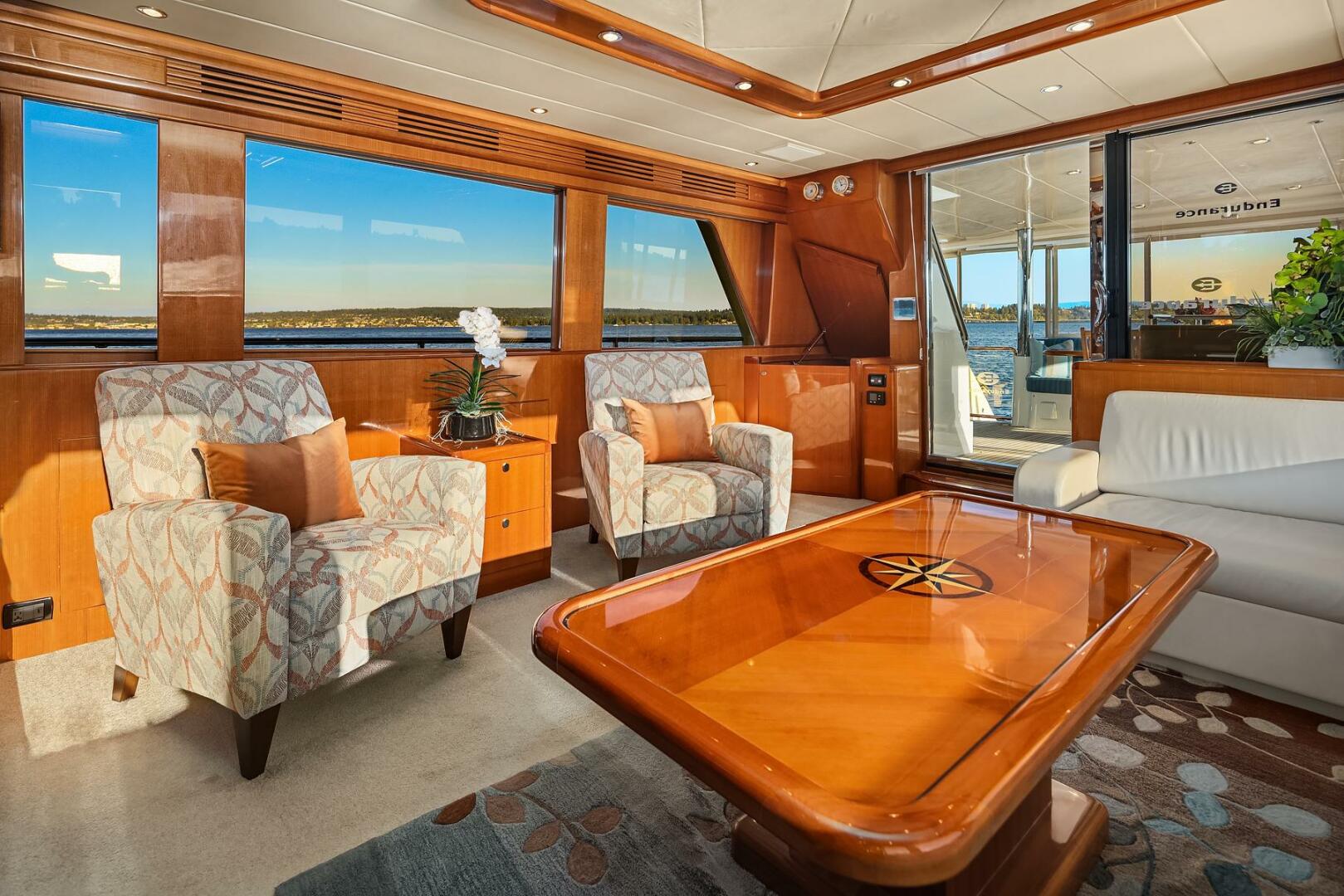 2014 Hampton 720 Skylounge LRC - Image 9