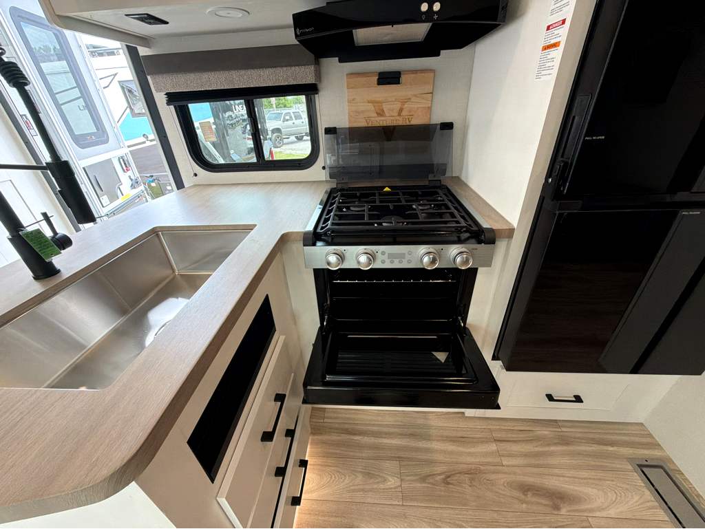 2026 VENTURE RV SIENNA 281VQB - Image 21