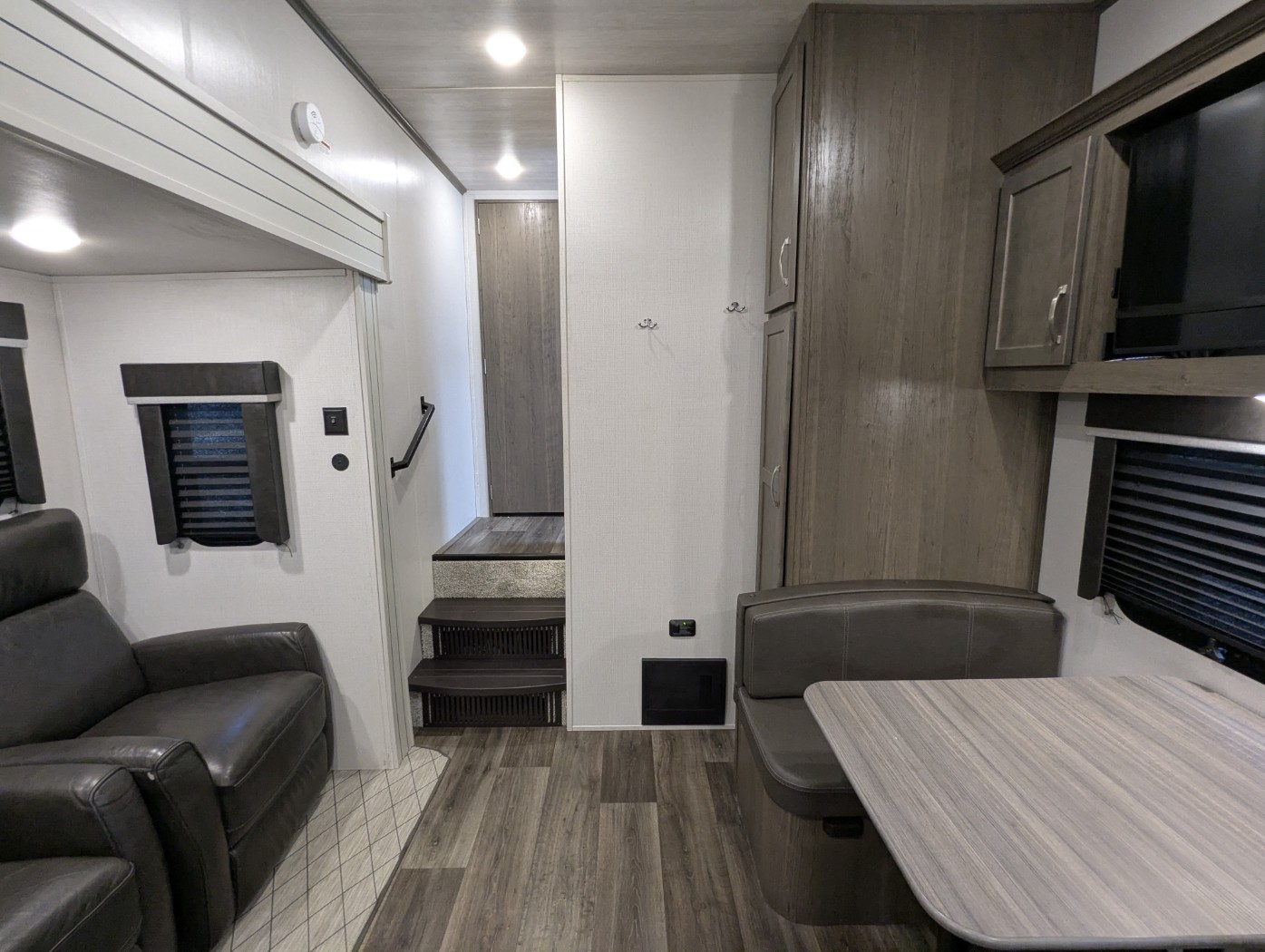 2023 Keystone Cougar Sport 2100RK - Image 9