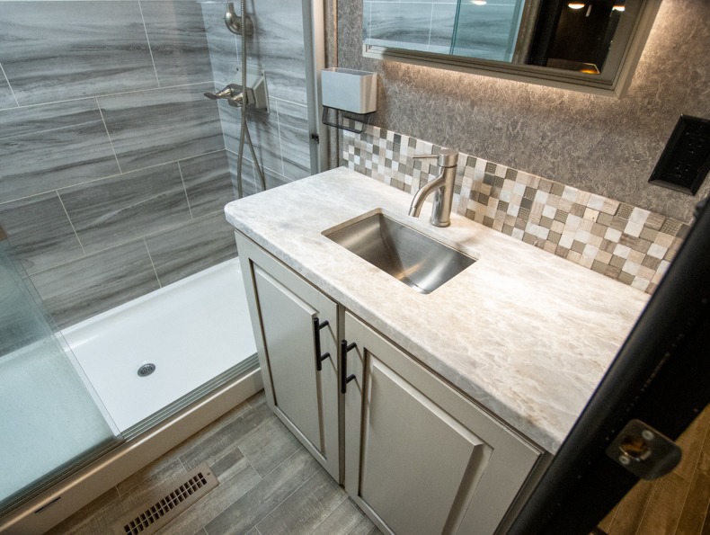 2020 Jayco Seismic 4013 - Image 14