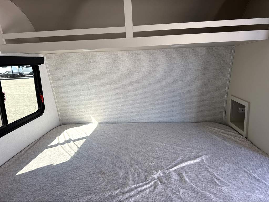 2027 GRAND DESIGN IMAGINE AIM 16MLA - Image 10