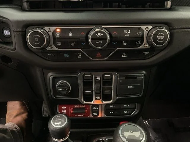 2025 Jeep Wrangler 4xe Rubicon 4x4 - Image 17