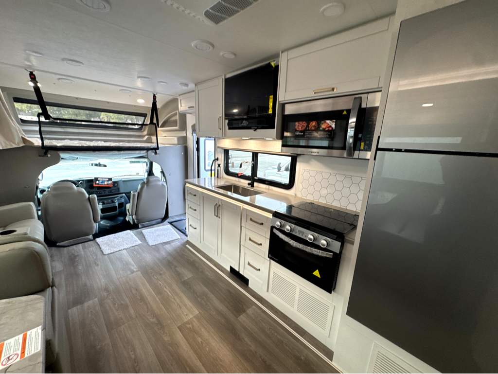 2027 ENTEGRA COACH ODYSSEY 29V - Image 16