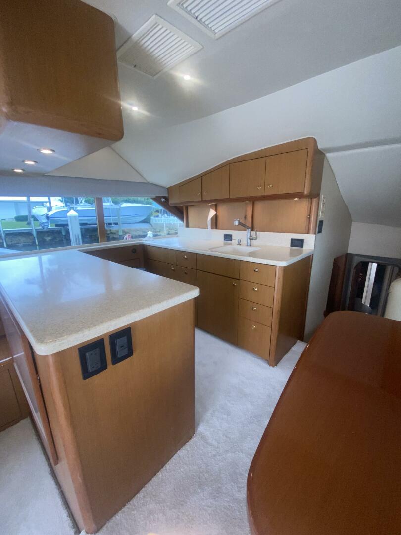 2002 Ocean Yachts 52 Super Sport - Image 4