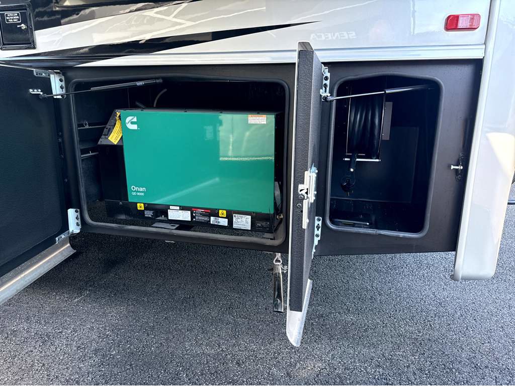2026 JAYCO SENECA 37M - Image 10