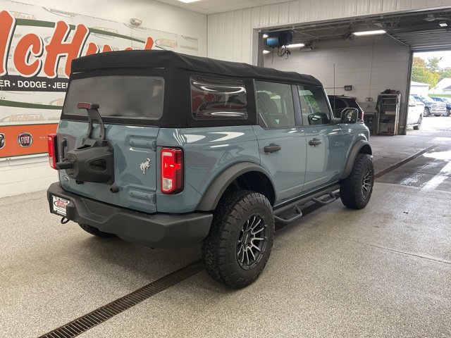 2022 Ford Bronco Utility 4D Black Diamond 4WD - Image 5