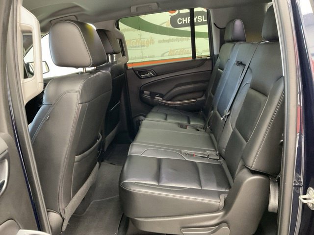 2019 Chevrolet Suburban 1500 Utility 4D LT 4WD - Image 20