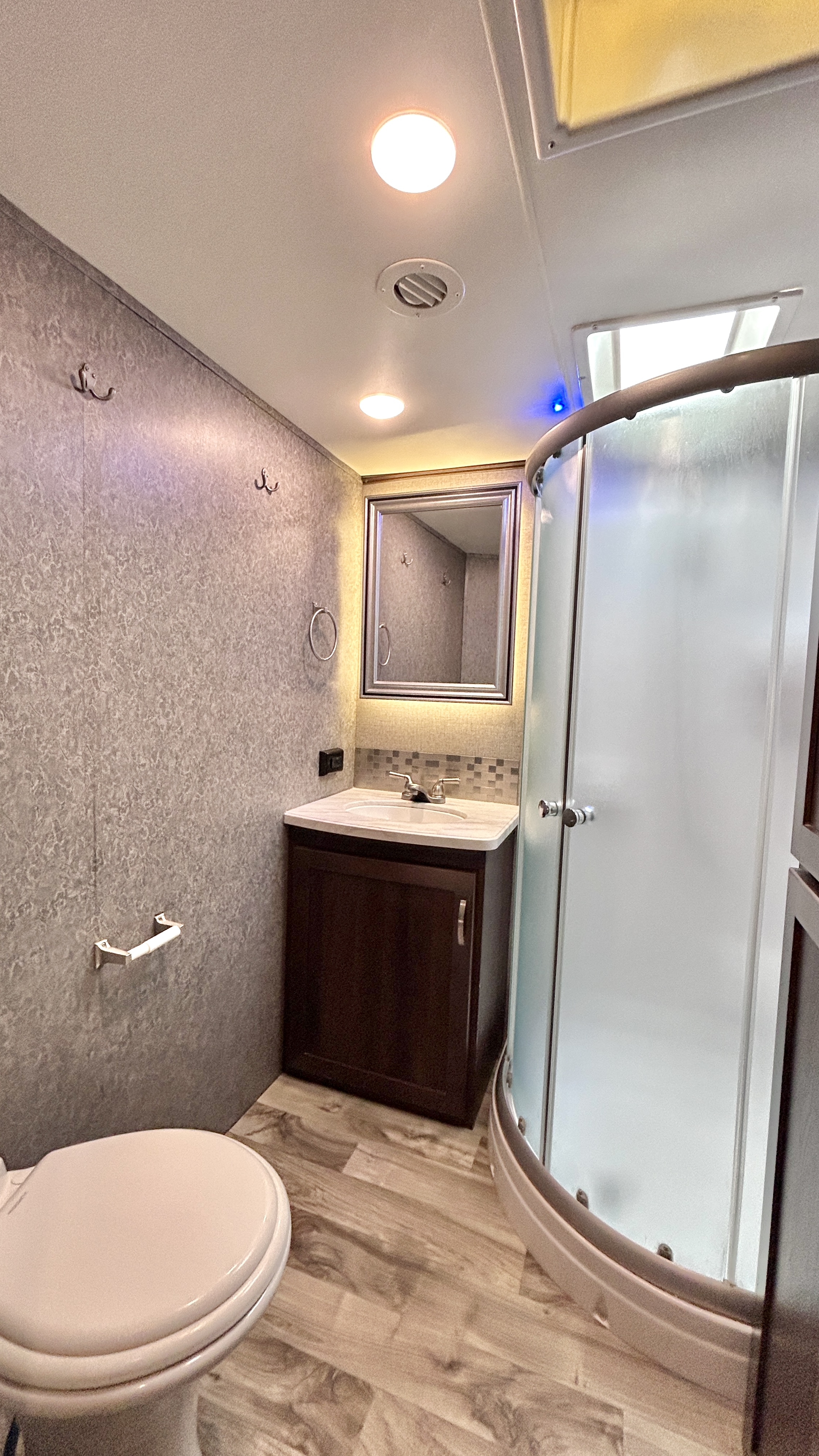 2019 Jayco Talon 403T - Image 22