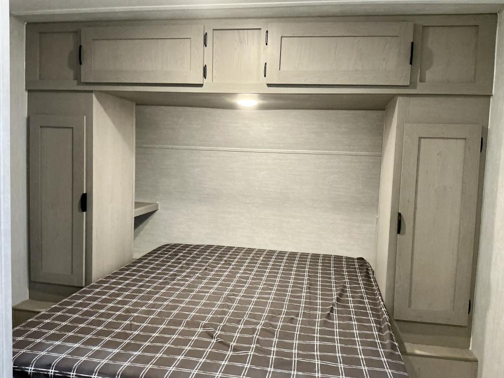2025 COACHMEN 242MK - Image 17