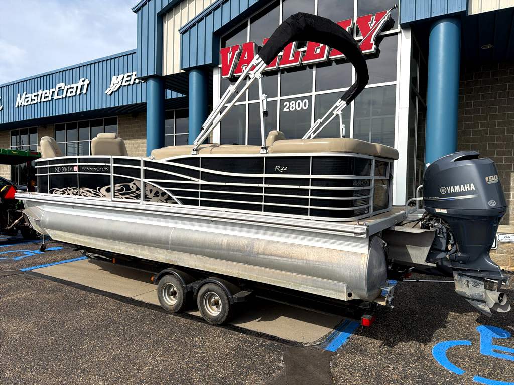 2013 Bennington 2275RL - Image 3