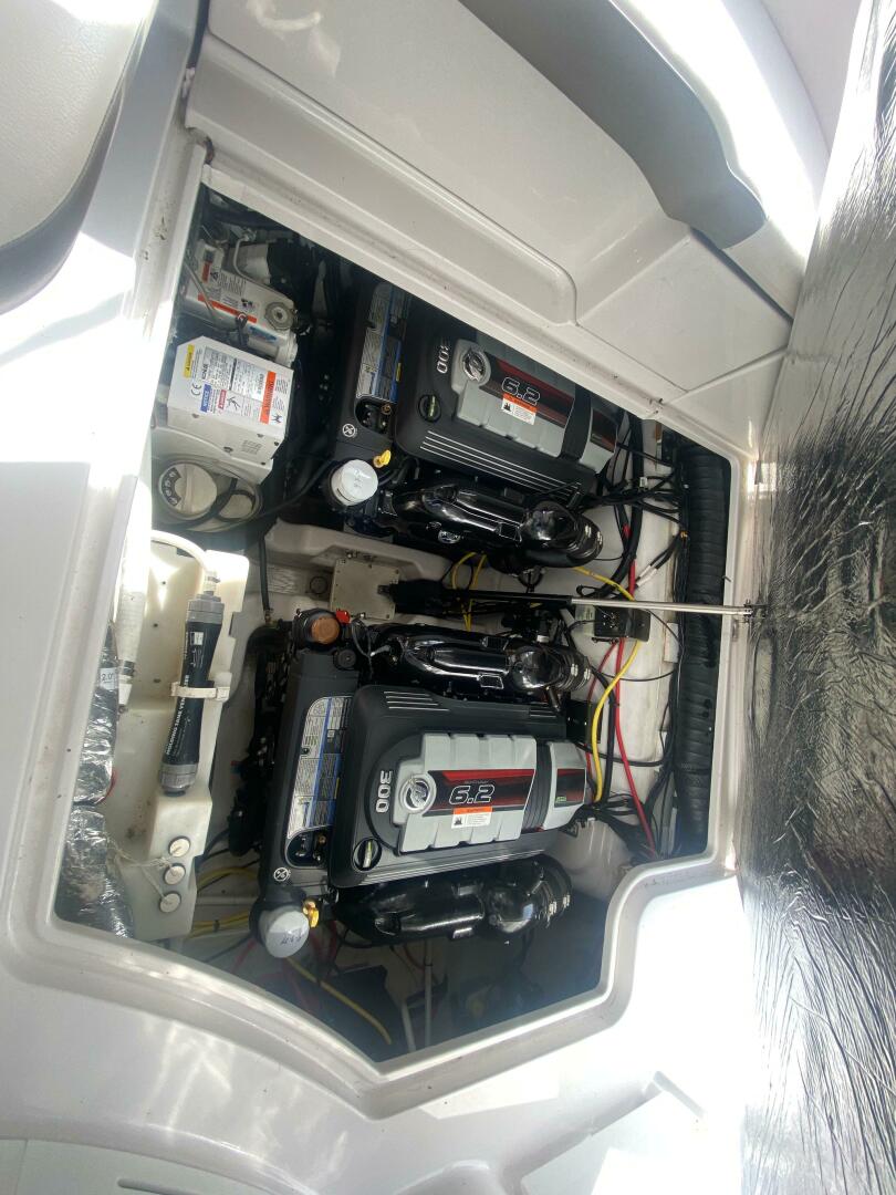 2018 Four Winns 355 Vista - Image 24