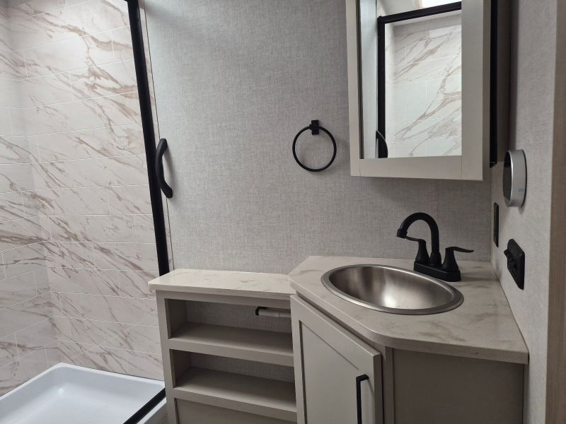 2027 Ember RV Touring Edition 2200ETL - Image 11