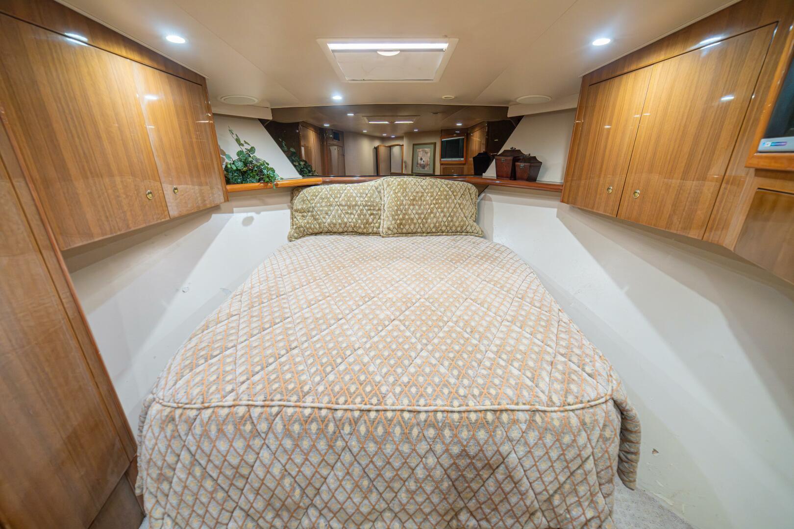 2006 Viking 56 Convertible - Image 57