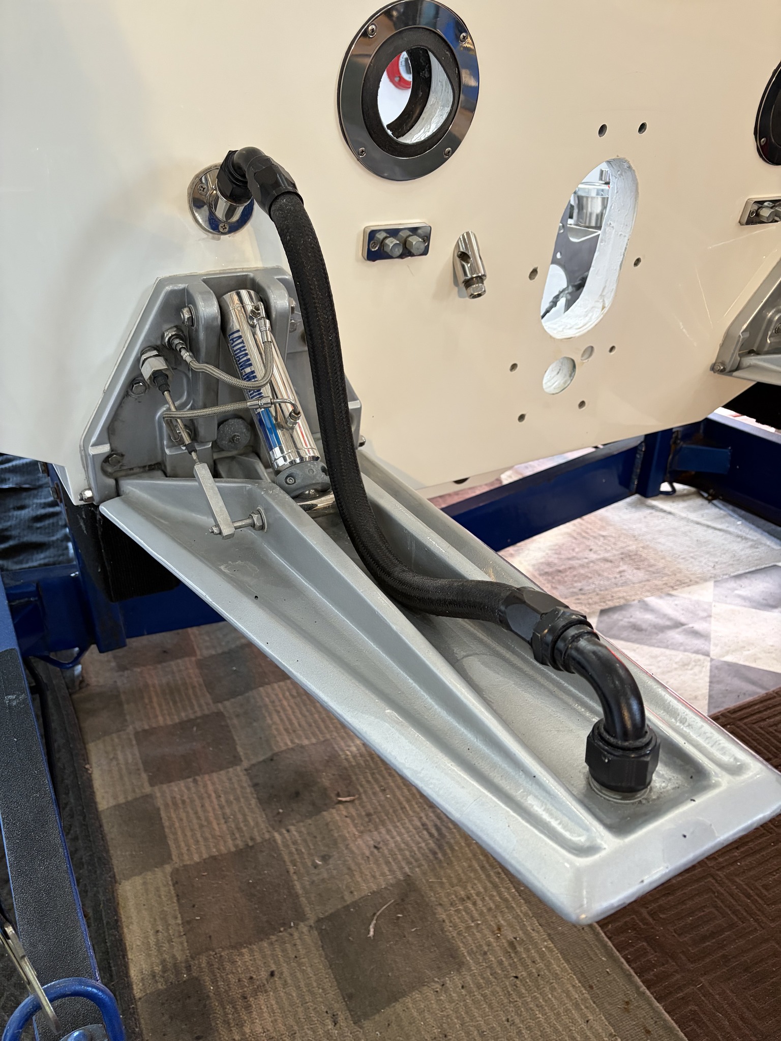 2014 Offshore Racing Bad Boy 32 Mod-V - Image 10