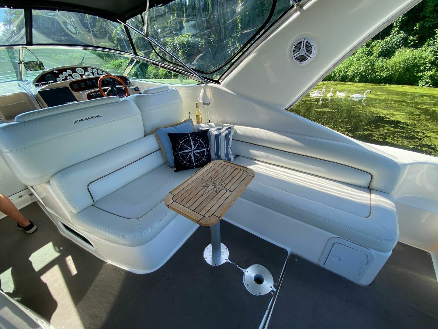2002 Riviera 47 Excalibur - Image 10