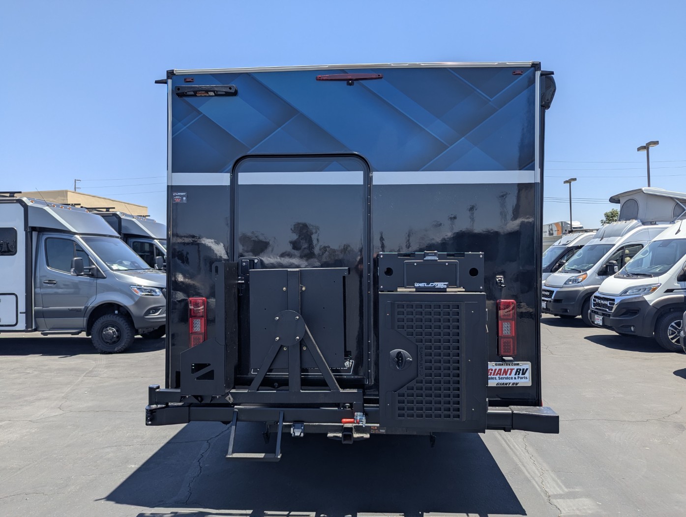 2026 Coachmen Cross Trail 22XG 4X4 - ATH Edition - Image 10
