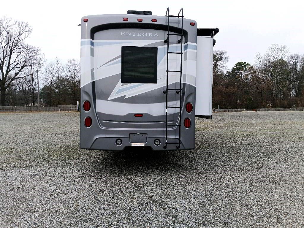 2026 ENTEGRA COACH VISION XL 34G - Image 5