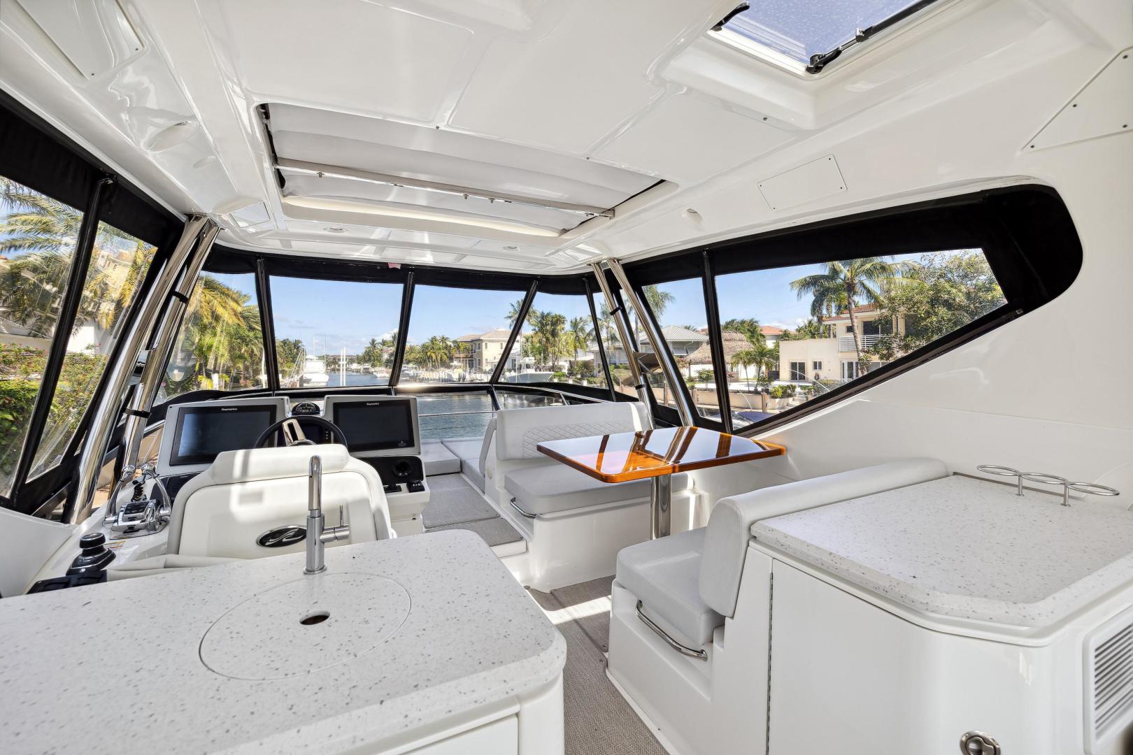 2018 Sea Ray L590 Fly - Image 23