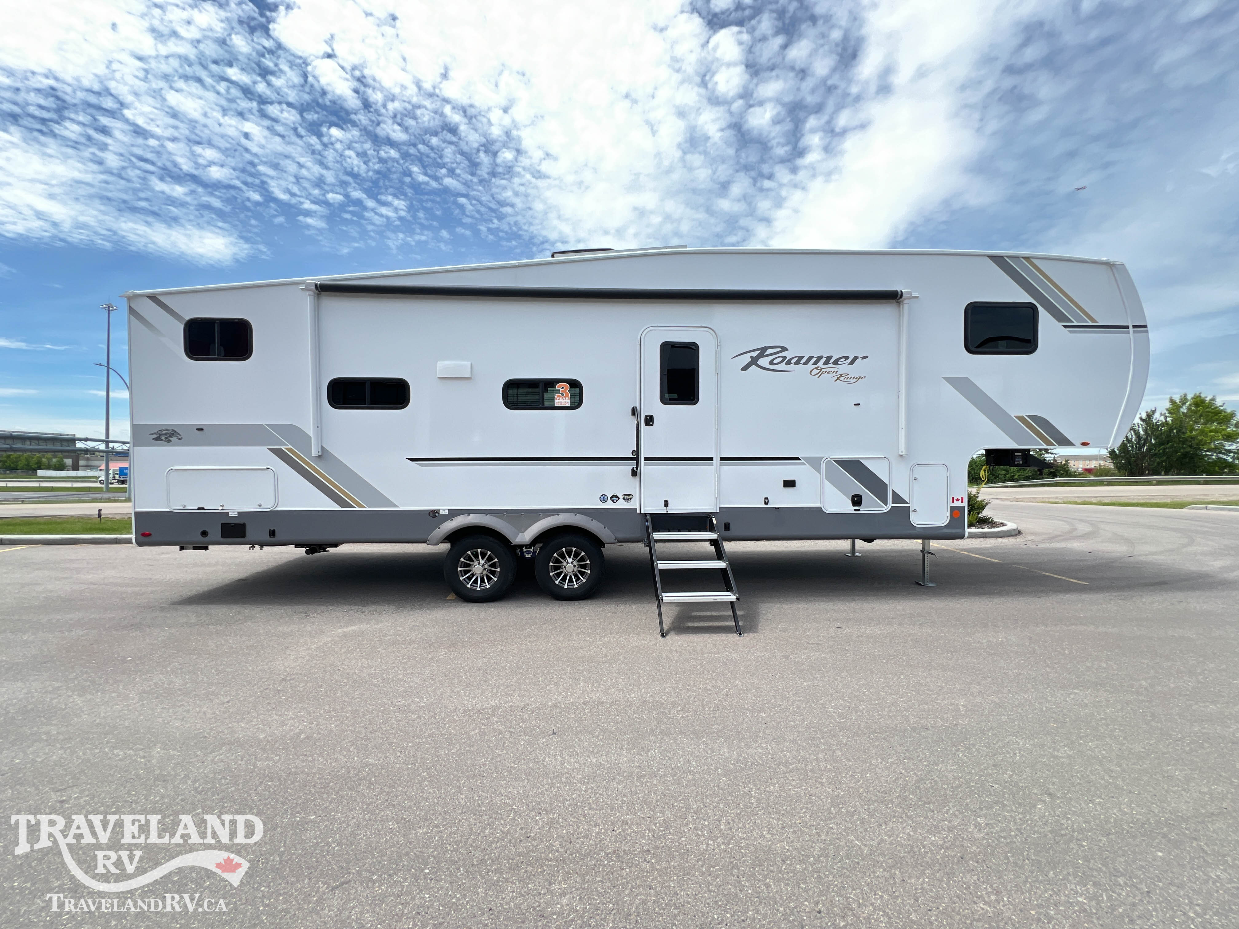 2027 Highland Ridge Roamer Light Duty 28DBSS - Image 9