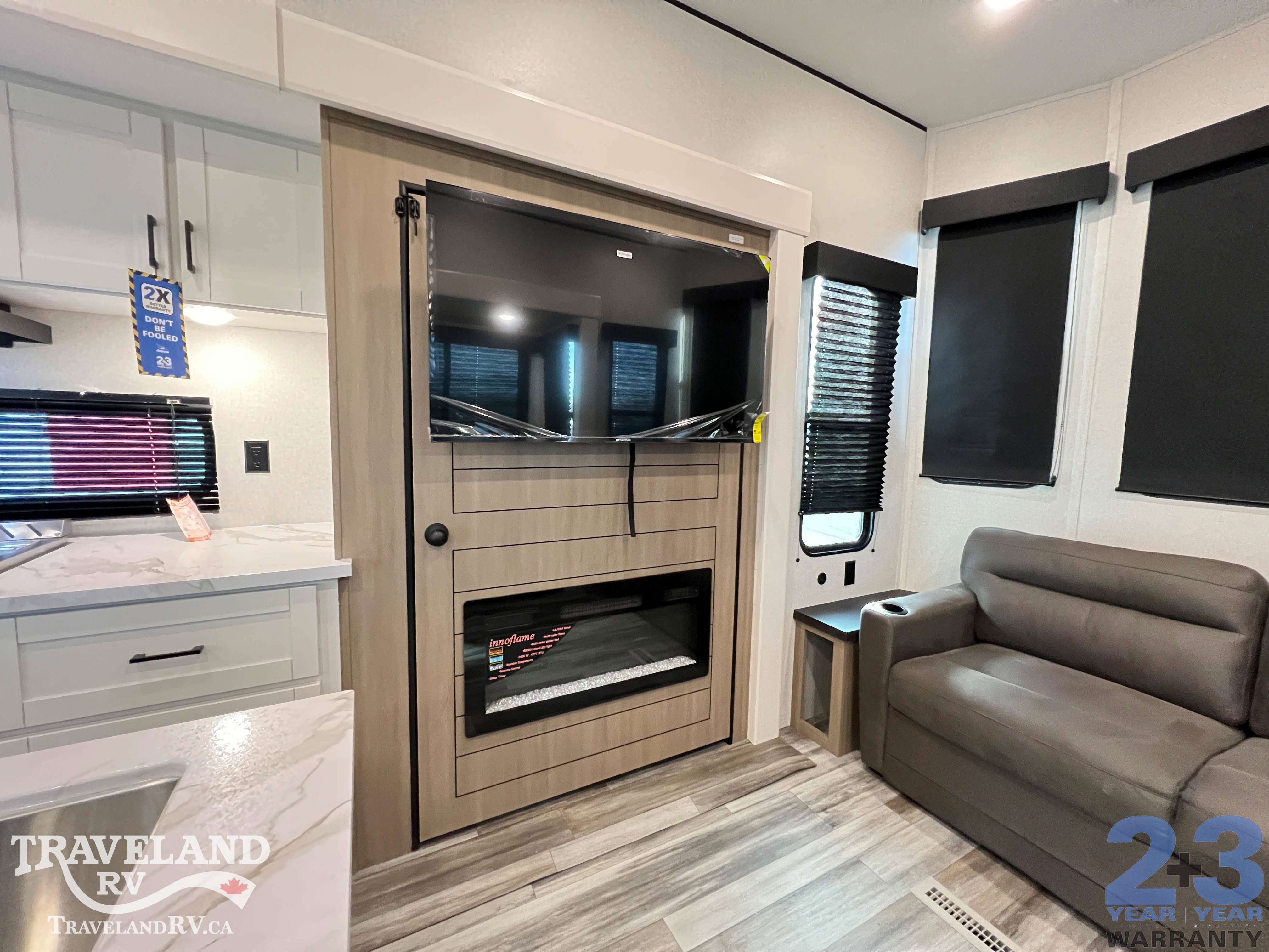 2026 Jayco Jay Flight Bungalow 401LOFTDS - Image 16