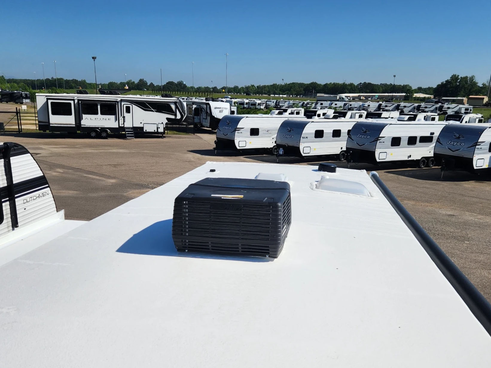 2026 VENTURE RV SIENNA 231VRK - Image 12
