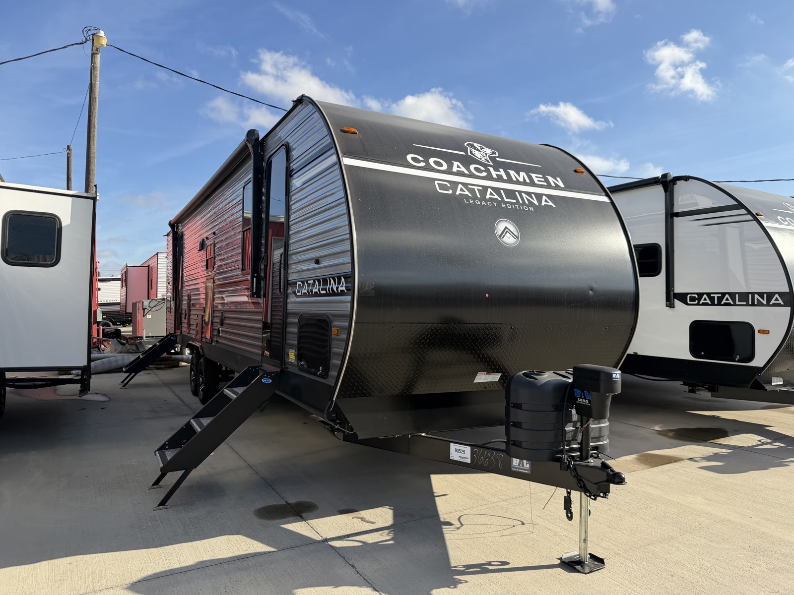 2026 COACHMEN 333DORM - Image 2