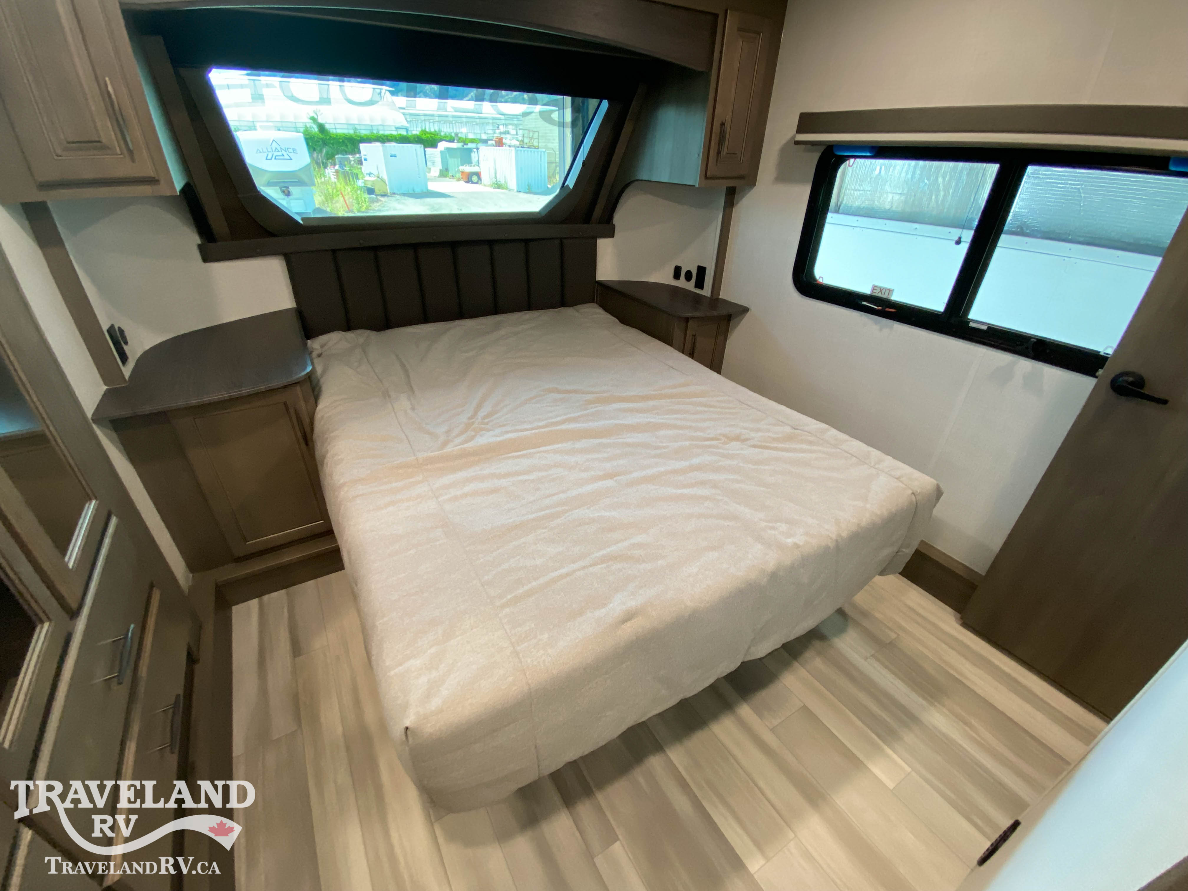 2023 Grand Design SOLITUDE 2930RL - Image 18