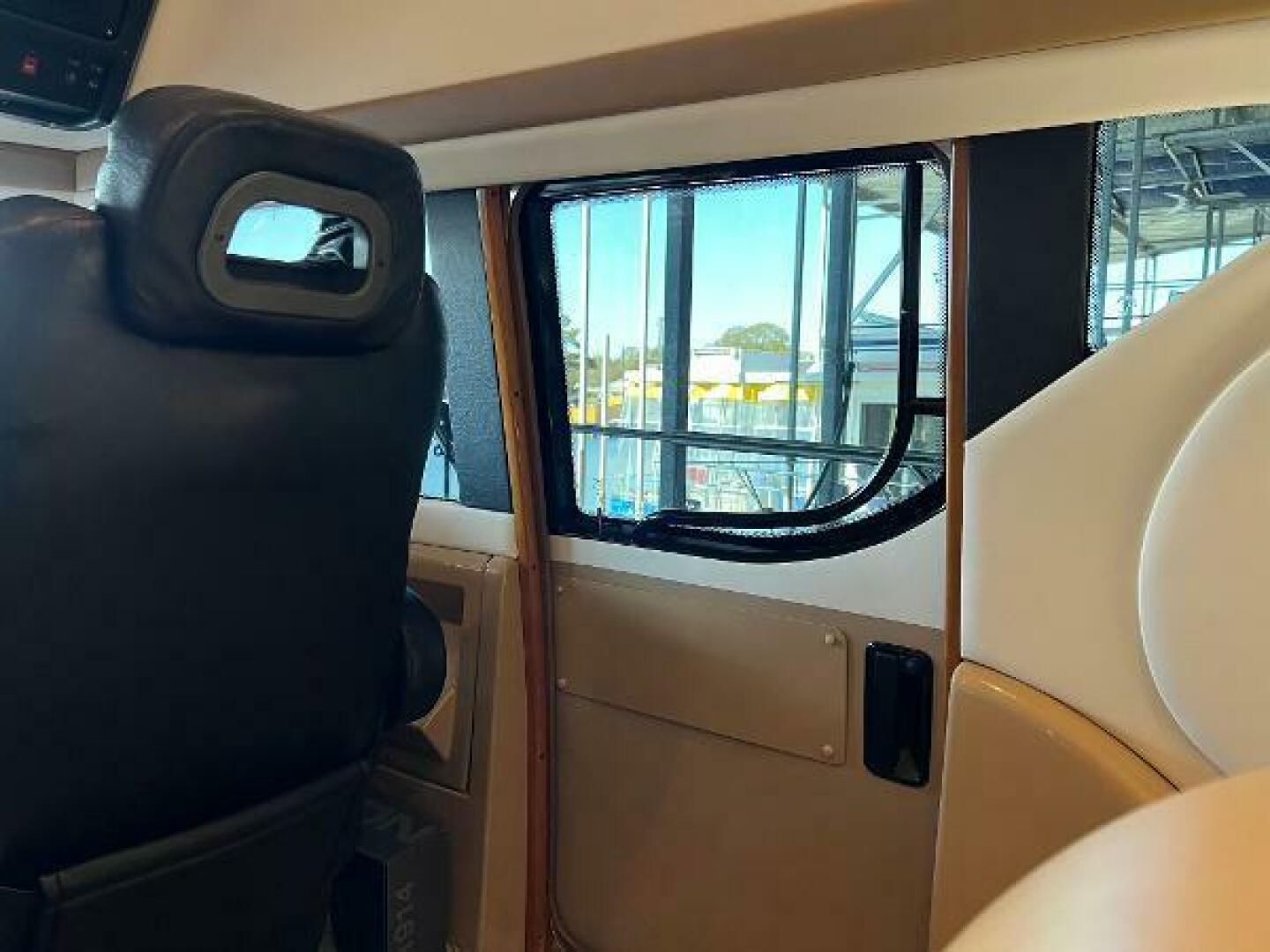 2001 Carver 450 Voyager Pilothouse - Image 46