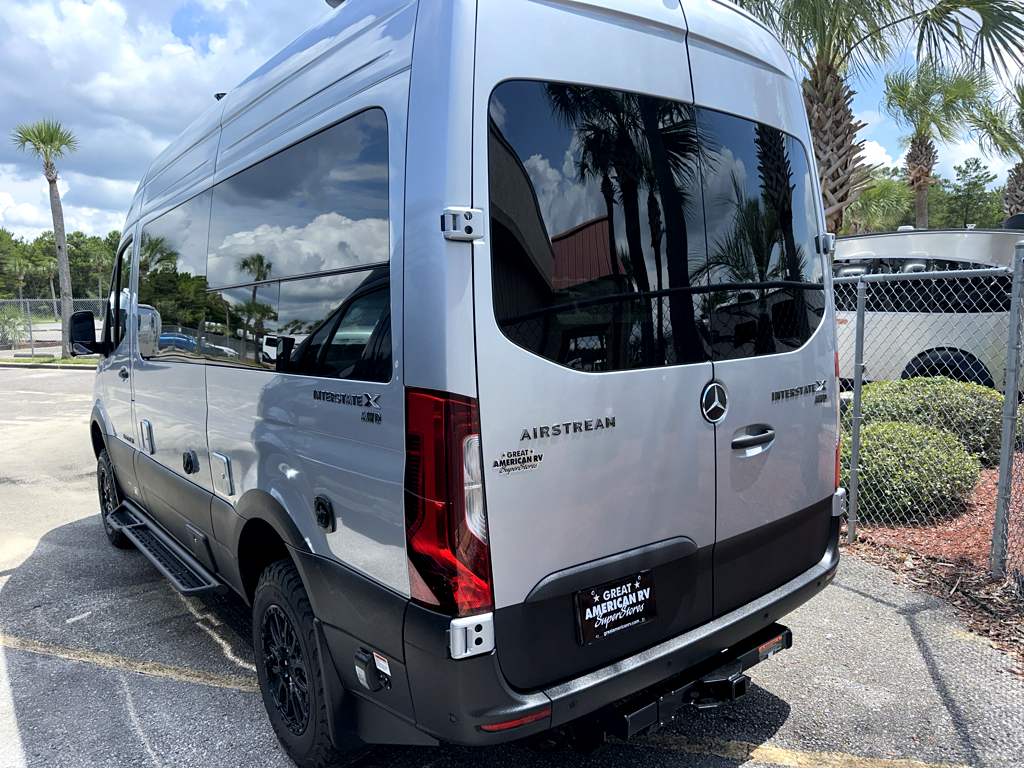 2026 AIRSTREAM INTERSTATE 19X - Image 3