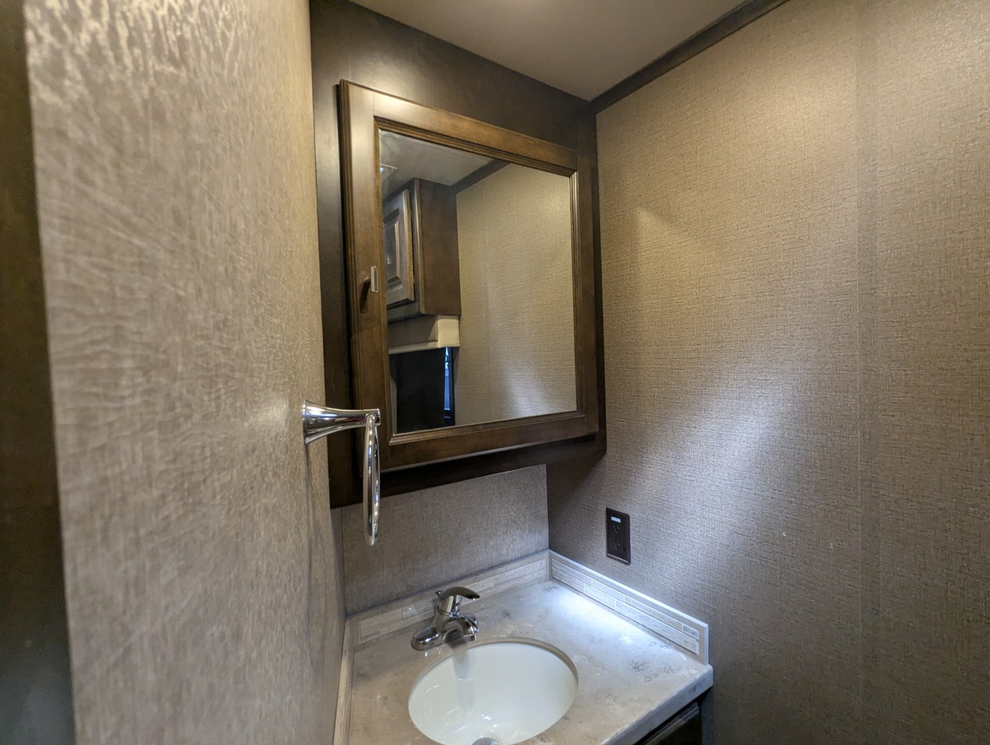 2019 Tiffin Open Road Allegro 36 UA - Image 32