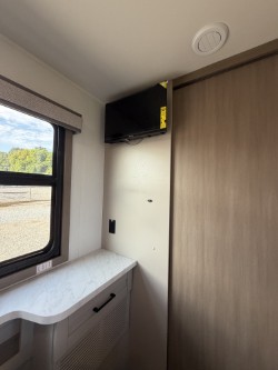2027 JAYCO GREYHAWK 30Z - Image 34
