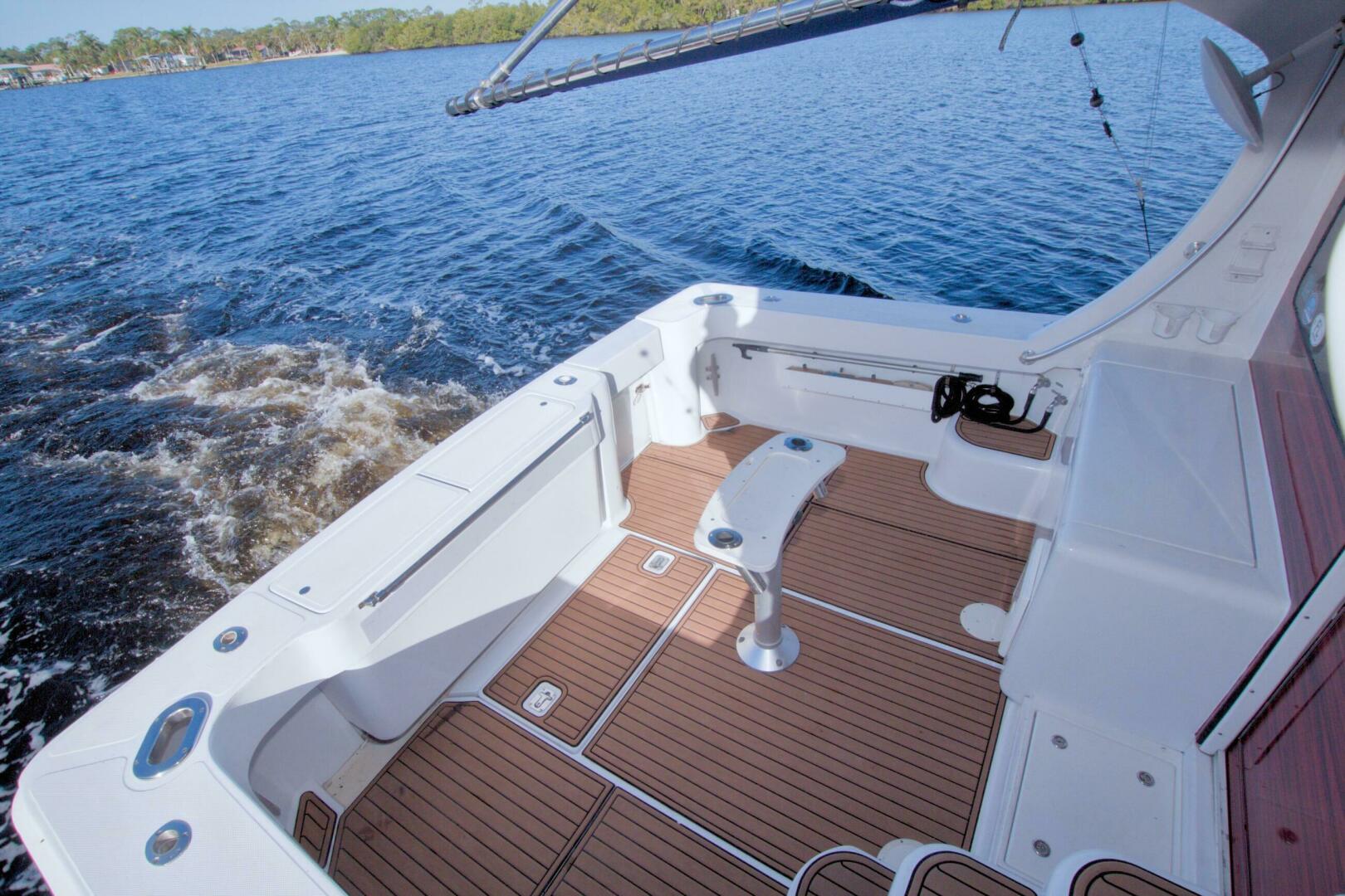 1998 Luhrs 36 Convertible - Image 31