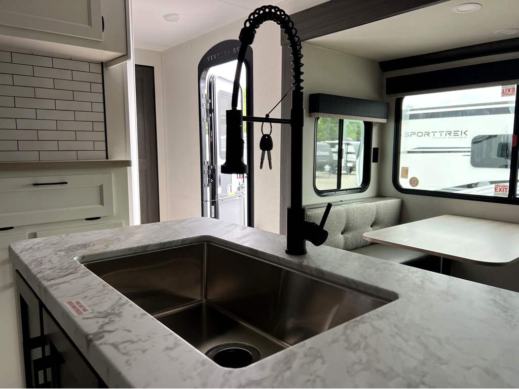 2026 VENTURE RV SPORTTREK 327VIK - Image 12