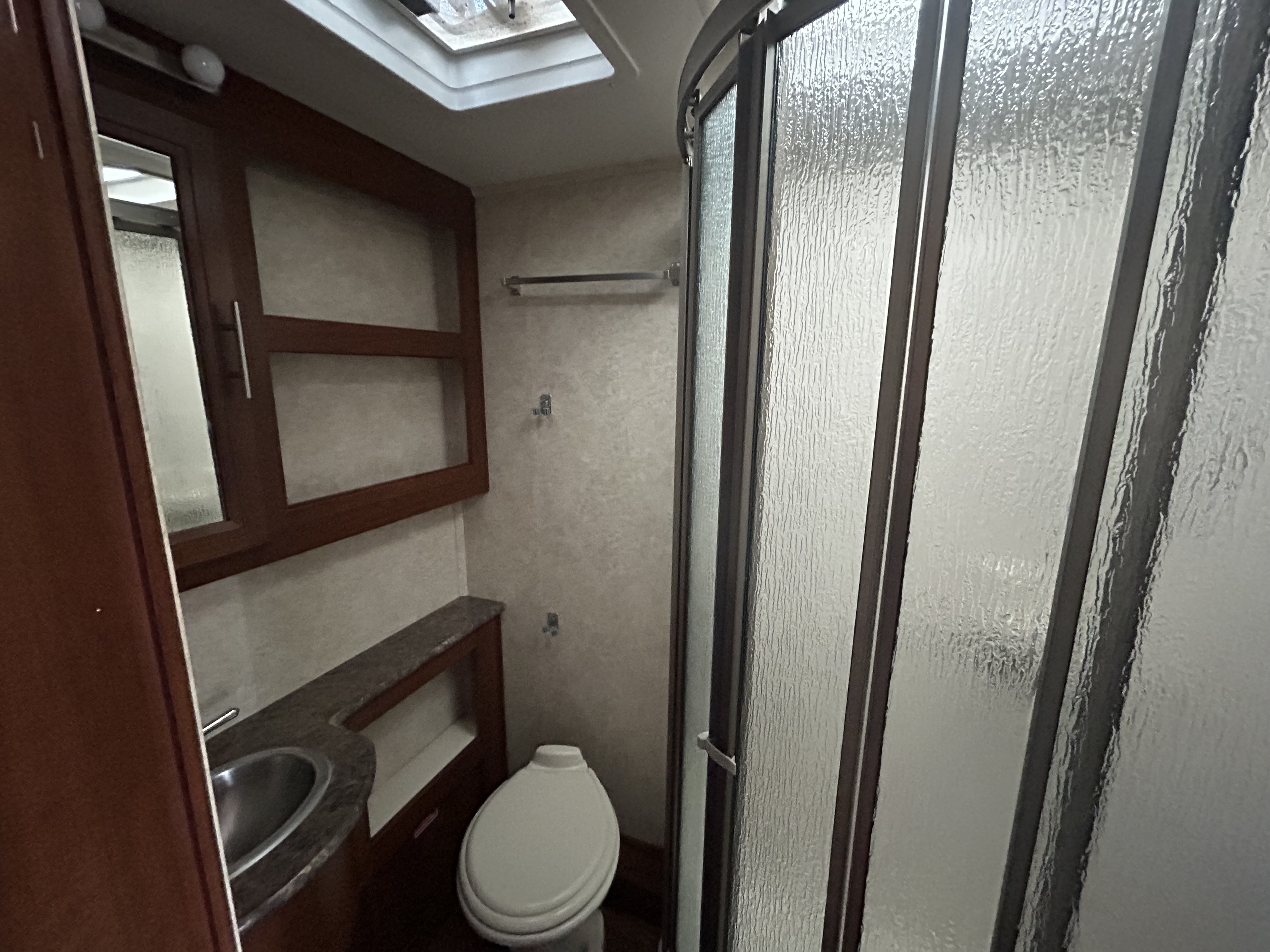 2015 Forest River Georgetown 328TS - Image 15