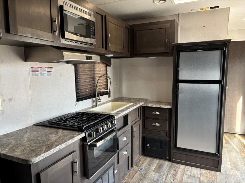2019 Forest River Sandstorm T220 - Image 11