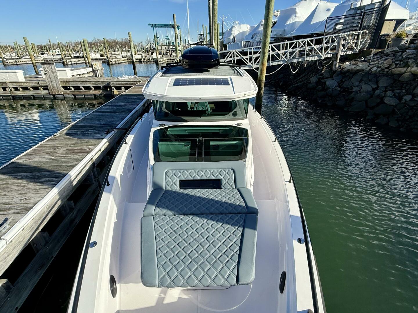 2023 Axopar 37 Cross Cabin - Image 13