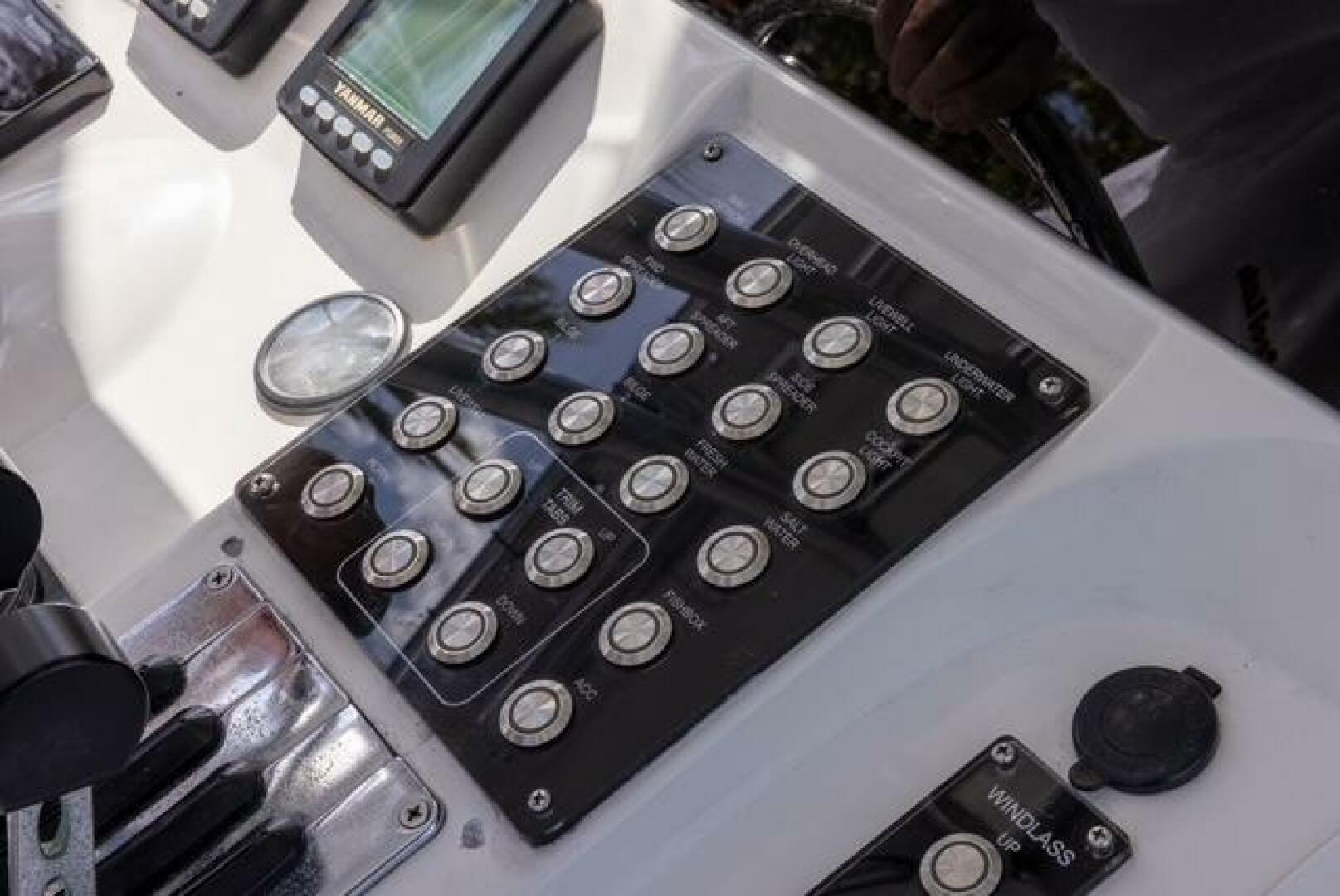 2007 Spectre 37 Center Console - Image 32