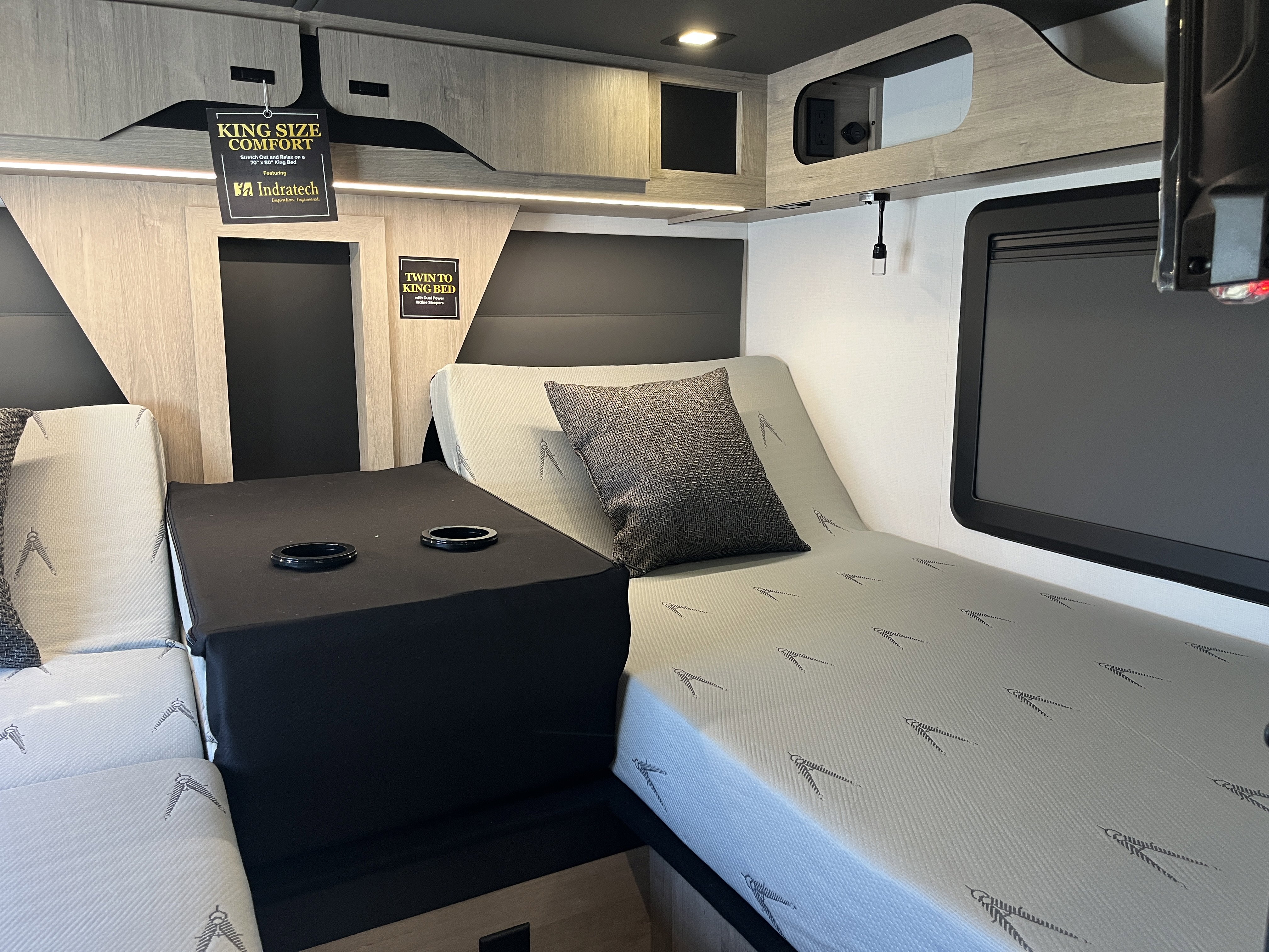 2026 Grand Design Lineage Series M 25TK - Image 45