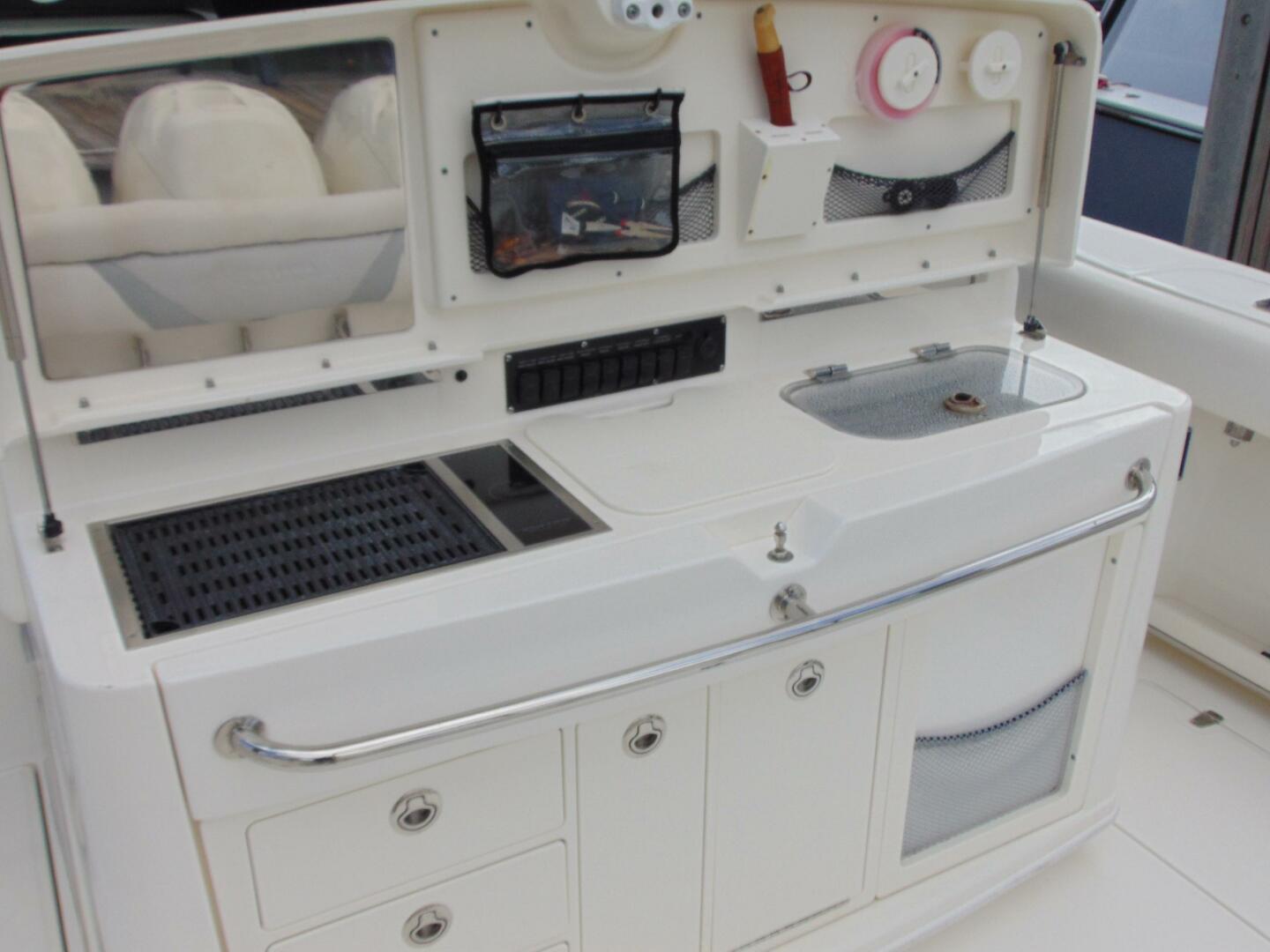 2013 Boston Whaler 370 Outrage - Image 15