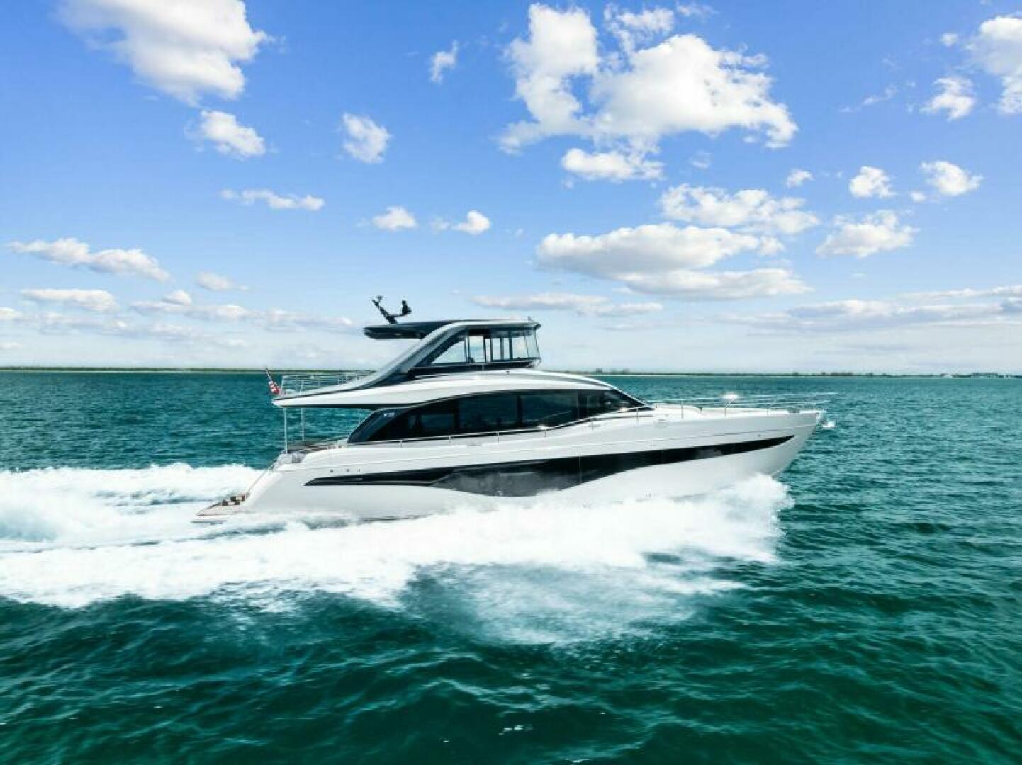 2024 Princess Y72 Motor Yacht - Image 12