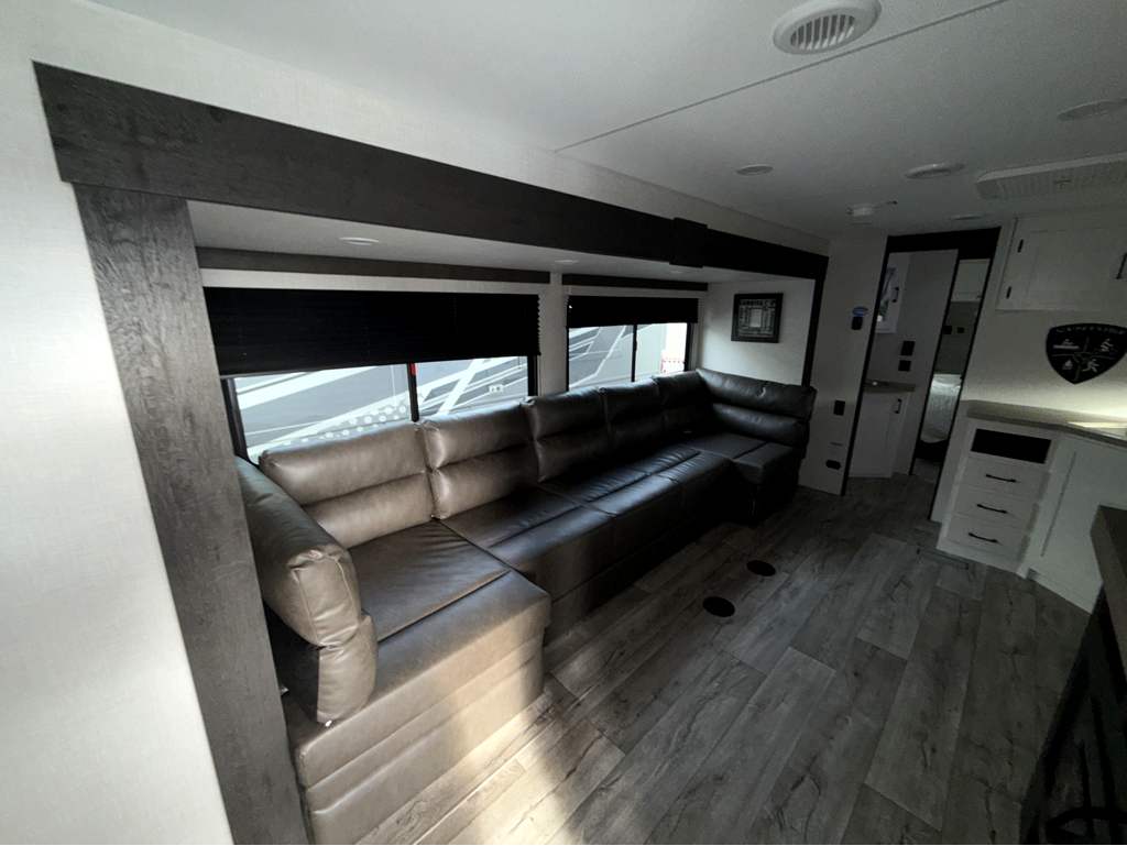 2026 VENTURE RV SIENNA 311VDB - Image 10
