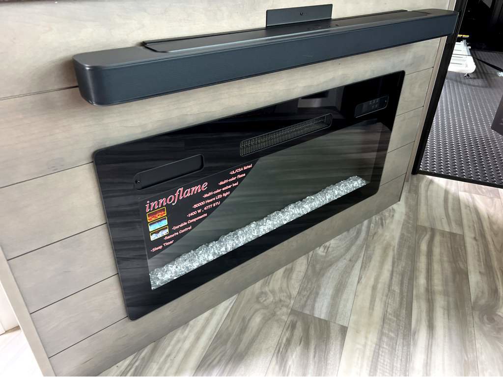 2025 JAYCO SEISMIC 4113 - Image 8