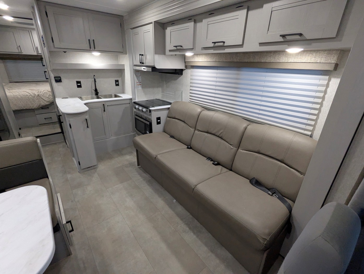 2025 Coachmen Leprechaun 260QB - Ford E-450 - Image 13