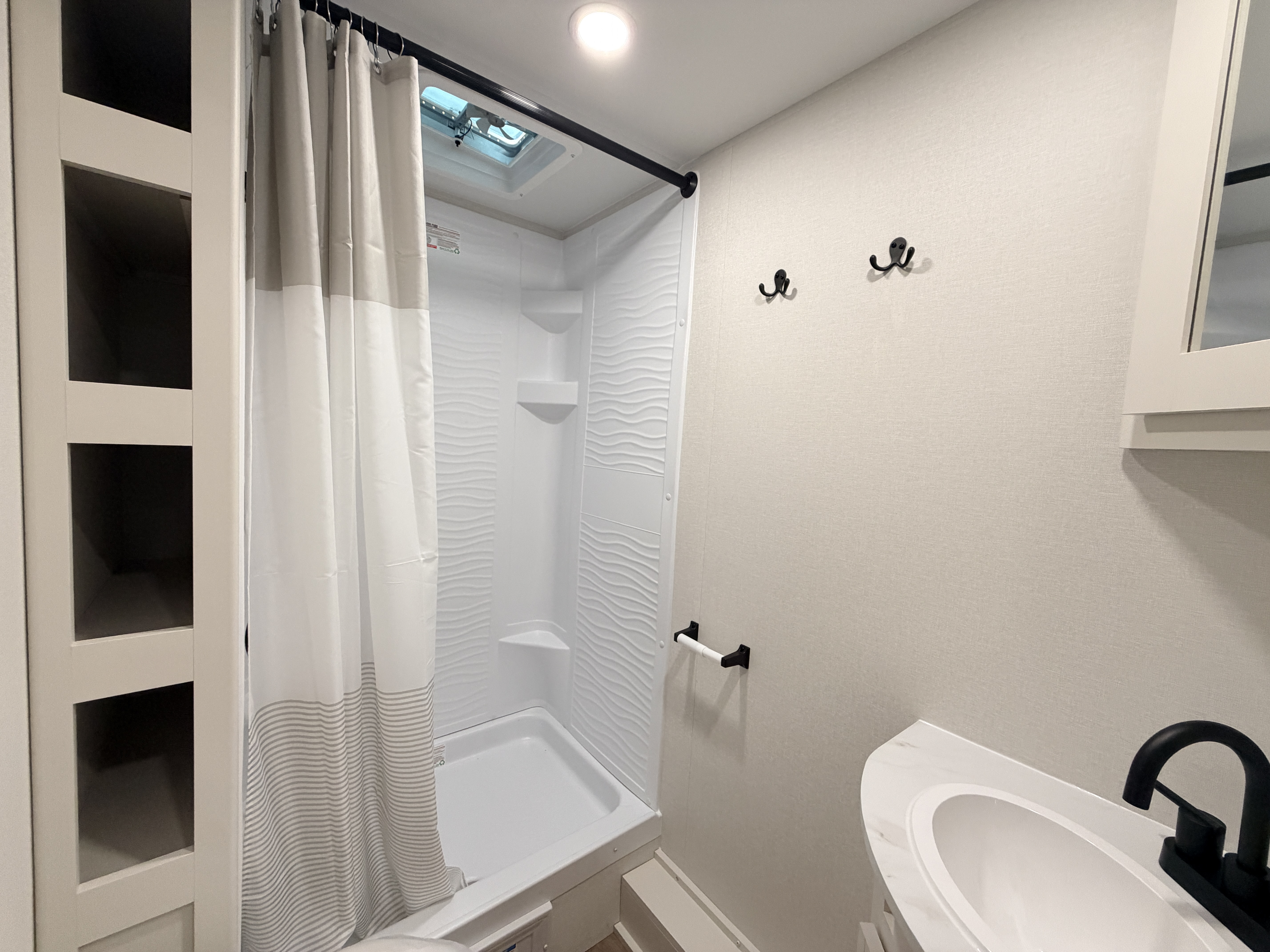 2027 Grand Design Transcend XPLOR 26BHX - Image 16