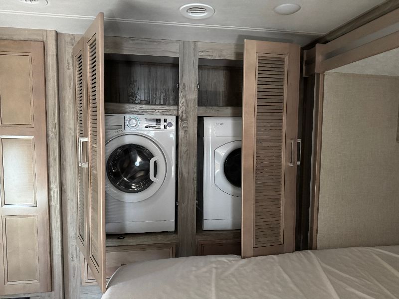 2021 Coachmen Sportscoach SRS 339DS - Image 13