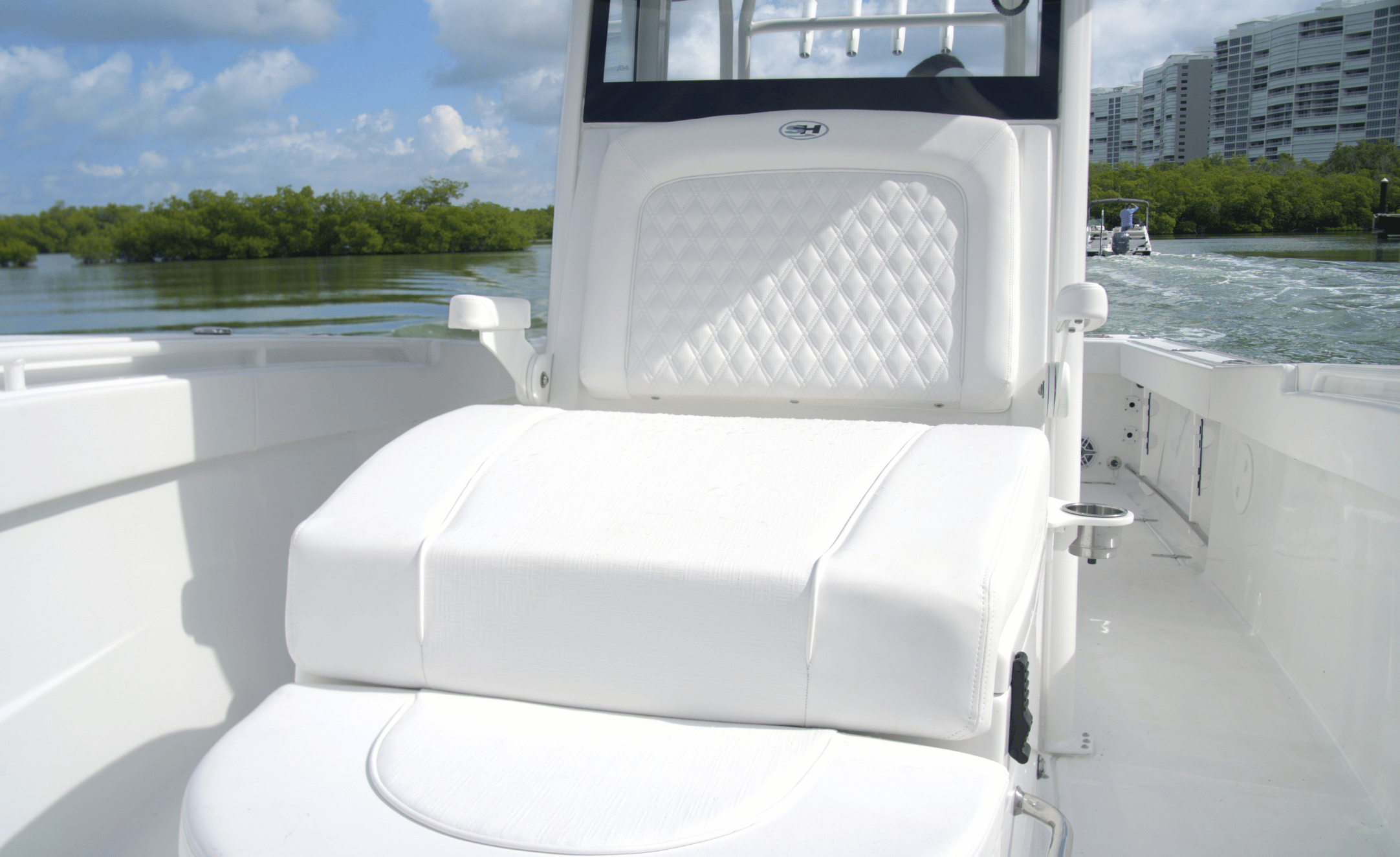 2027 SEA HUNT GAMEFISH 28CB - Image 44