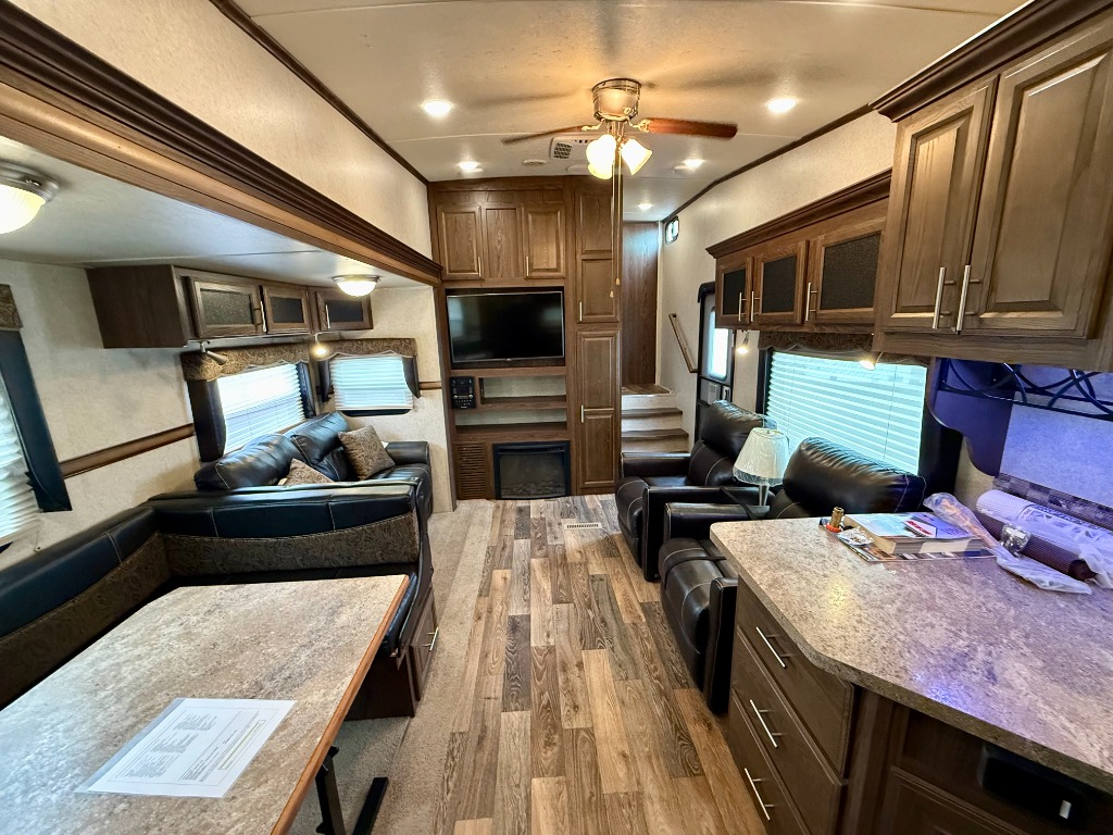 2016 Rockwood 8280WS - Image 8
