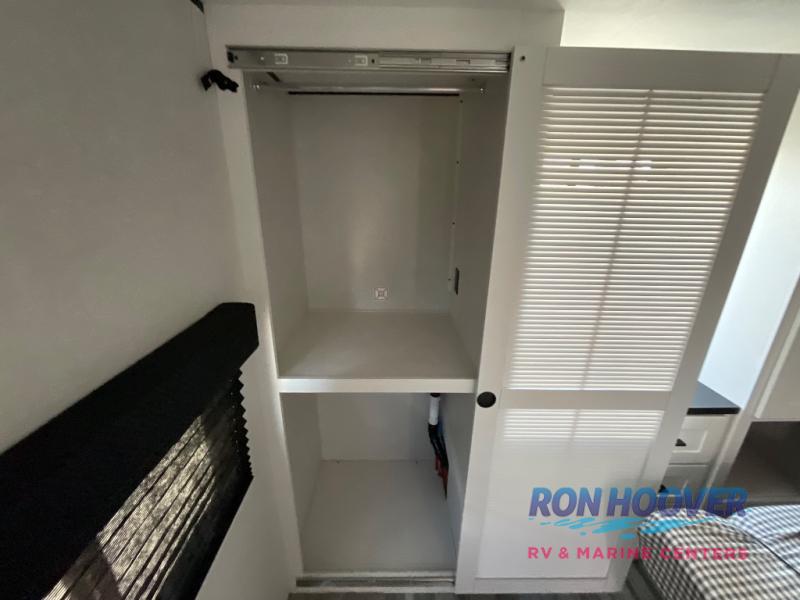 2025 JAYCO 380DQS - Image 24